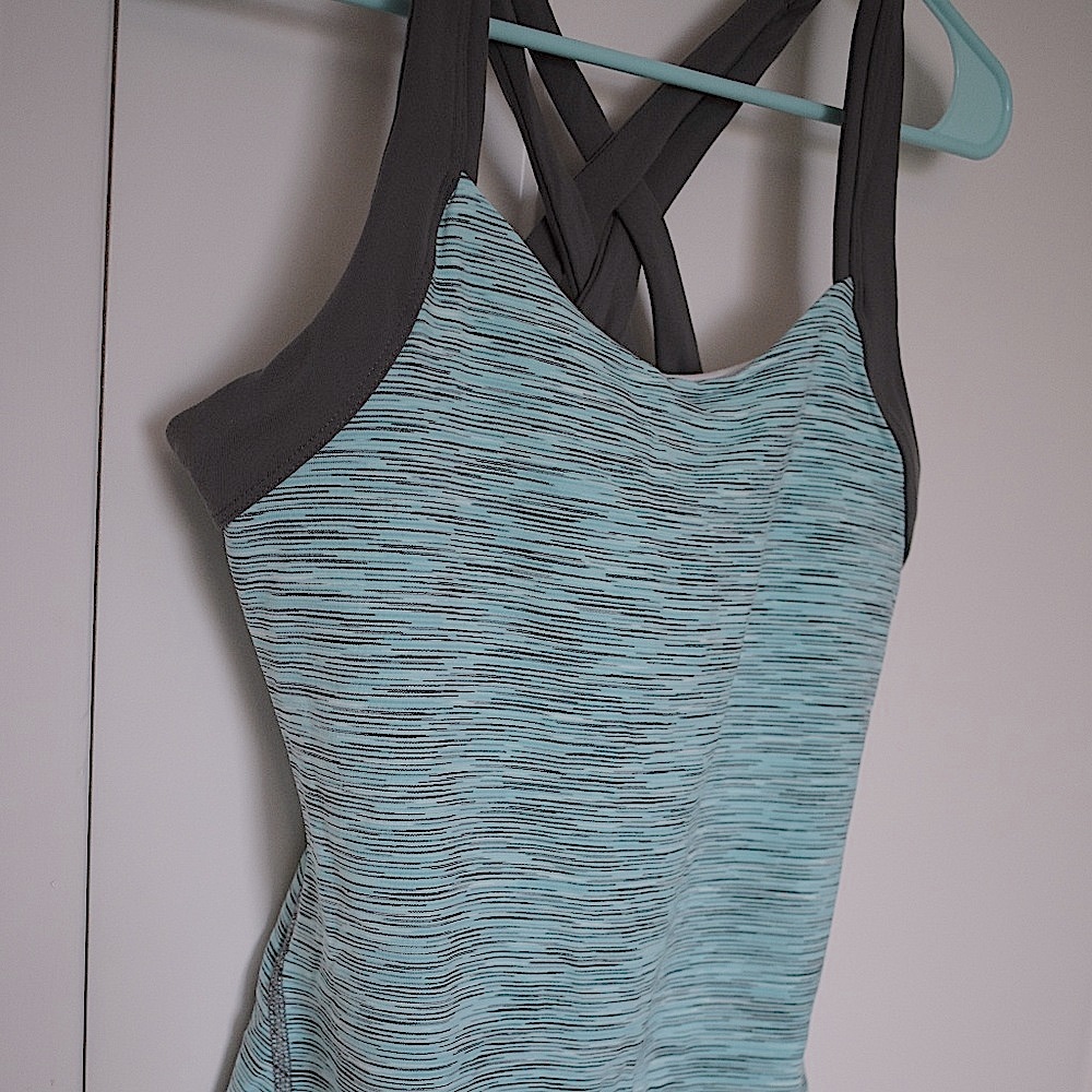 LUCY Activewear Tank Top SMALL - Picture 3 of 7